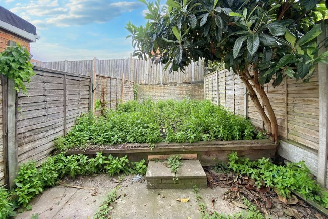 30 Stirling Road, Walthamstow, London, E17 6BT 8