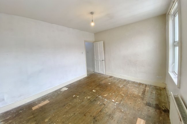 30 Stirling Road, Walthamstow, London, E17 6BT 8