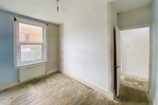 30 Stirling Road, Walthamstow, London, E17 6BT 8