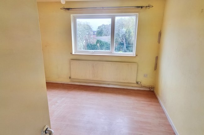 76 Organ Hall Road, Borehamwood, Hertfordshire, WD6 4TJ 5