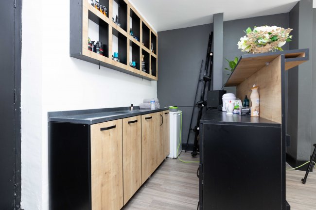 18 Whitchurch Lane, Edgware, HA8 6JZ 7