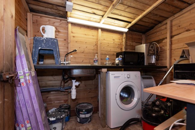 18 Whitchurch Lane, Edgware, HA8 6JZ 7