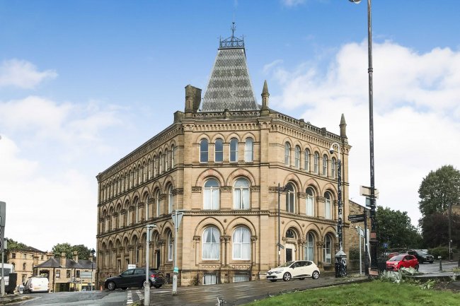 Flat 23 Station House Station Road, Batley, West Yorkshire, WF17 5SP 1