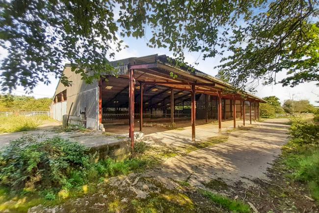 Land and buildings at Upper Lambourn, Berkshire, RG17 8RB (Known as Fognam Farm). 10