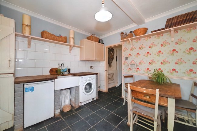 1 Bath Road Cottages, Bath Road, Hare Hatch, Reading, RG10 9SL 6