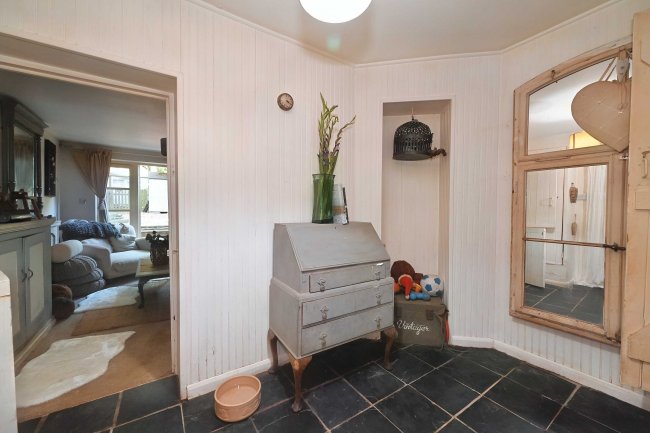 1 Bath Road Cottages, Bath Road, Hare Hatch, Reading, RG10 9SL 6