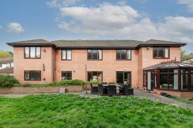 Moor House, 13-14 Horsell Moor, Woking, GU21 4NH 2