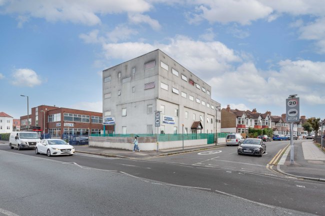 Malden Hall, 240 Burlington Rd, New Malden, KT3 4NN 4