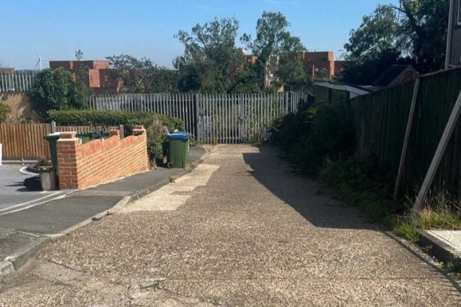 Land (former garages) site next to 29 and 24 Chipstead Road, Erith, DA8 3HT 10