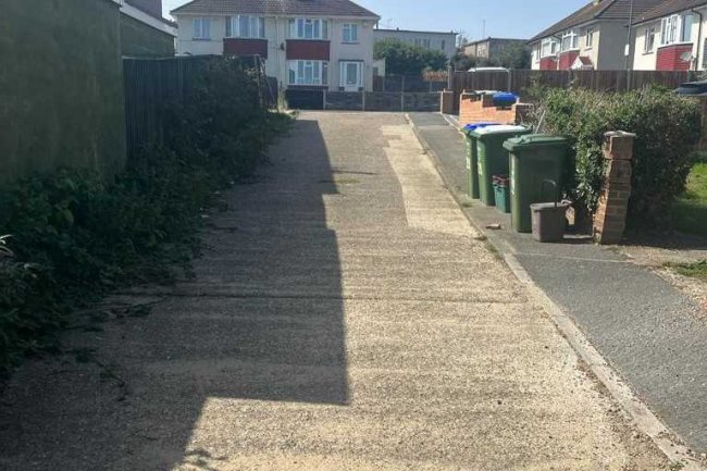 Land (former garages) site next to 29 and 24 Chipstead Road, Erith, DA8 3HT 10