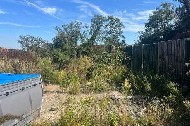 Land (former garages) site next to 29 and 24 Chipstead Road, Erith, DA8 3HT 10