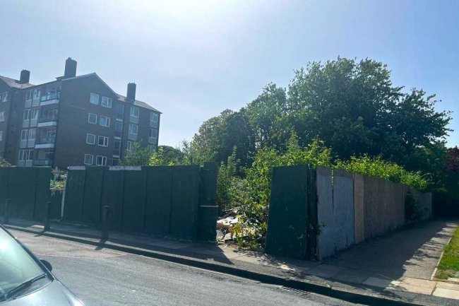 Land on the former site of the Grovebury Hall, Grovebury Road, Abbey Wood, London SE2 9YA 9