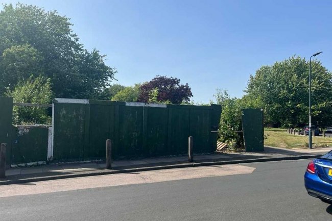 Land on the former site of the Grovebury Hall, Grovebury Road, Abbey Wood, London SE2 9YA 9