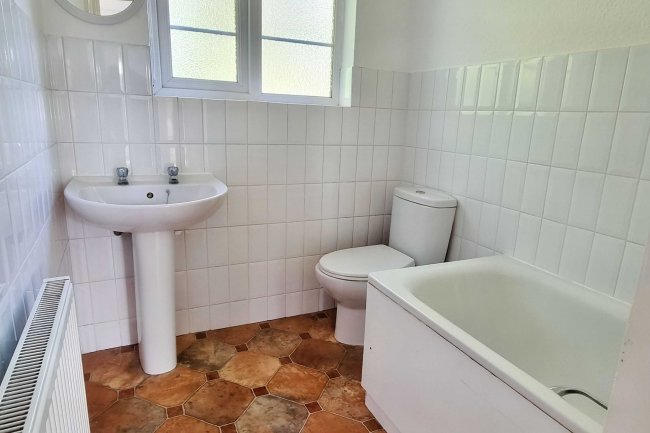 10 Nether Close, Finchley, London, N3 1AA 3