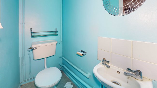 24 Couzens House, Weatherley Close, Bow, E3 4BG 10