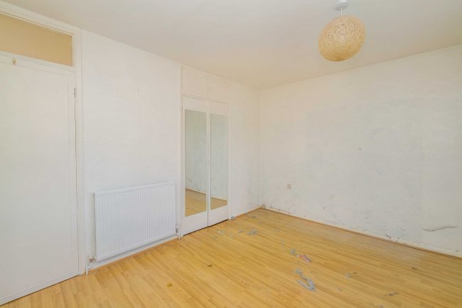 16 Blackpond Lane, Farnham Royal, Slough, SL2 3DS 4