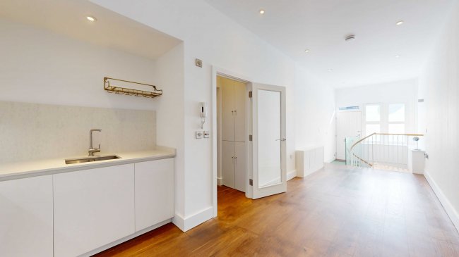 262 The Broadway, Wimbledon, London, SW19 1SB 1