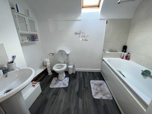 Flats 1-5, 77-79 Westbourne Road, Prenton, Birkenhead , CH43 4TF 10