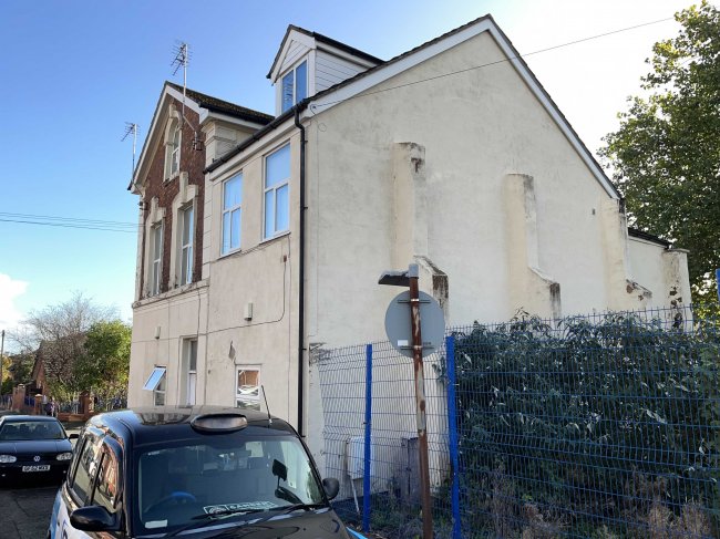 Flats 1-5, 77-79 Westbourne Road, Prenton, Birkenhead , CH43 4TF 10