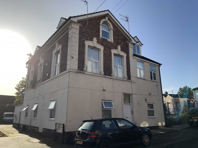 Flats 1-5, 77-79 Westbourne Road, Prenton, Birkenhead , CH43 4TF 10