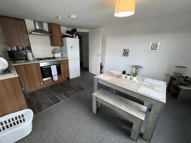 Flats 1-5, 77-79 Westbourne Road, Prenton, Birkenhead , CH43 4TF 10