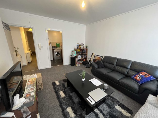 Flats 1-5, 77-79 Westbourne Road, Prenton, Birkenhead , CH43 4TF 10