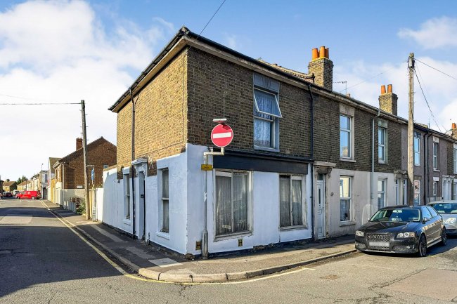 173 Invicta Road, Sheerness, Kent, ME12 2SU 4