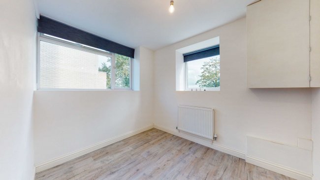 4 Crofton Court and Garage, Cypress Road, Anerley, London, SE25 4BB 6