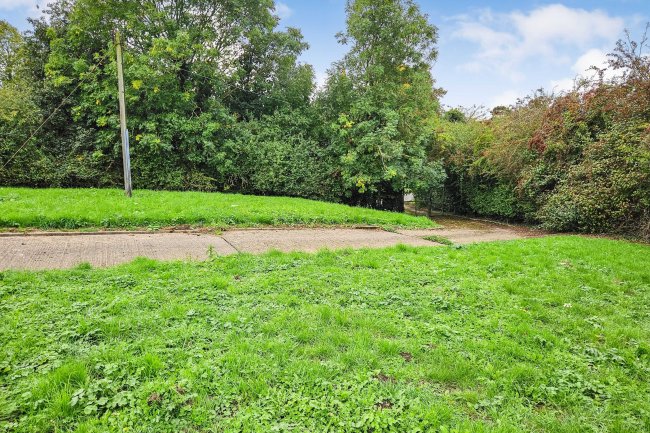 Bassingthorpe Water Reservoir, Bassingthorpe, Grantham NG33 4EB 1