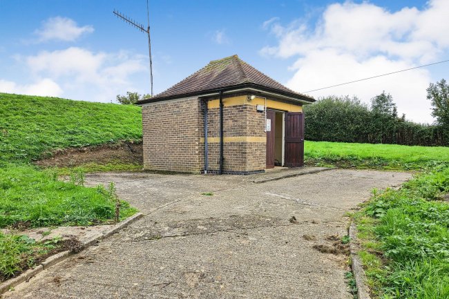 Bassingthorpe Water Reservoir, Bassingthorpe, Grantham NG33 4EB 1