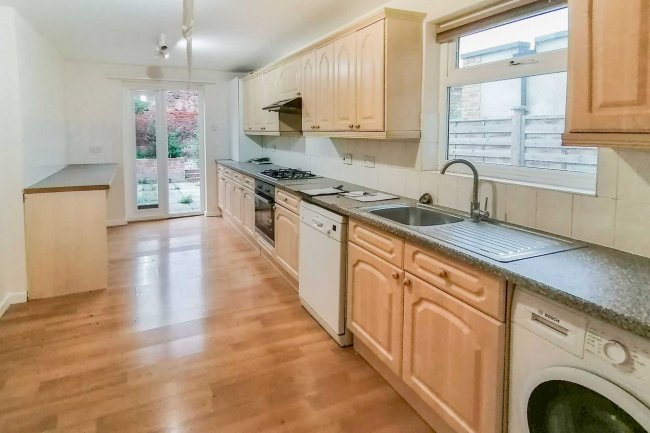 16 Hollies Road, Ealing, London W5 4UU 1