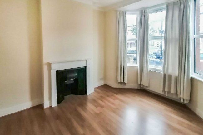 16 Hollies Road, Ealing, London W5 4UU 1