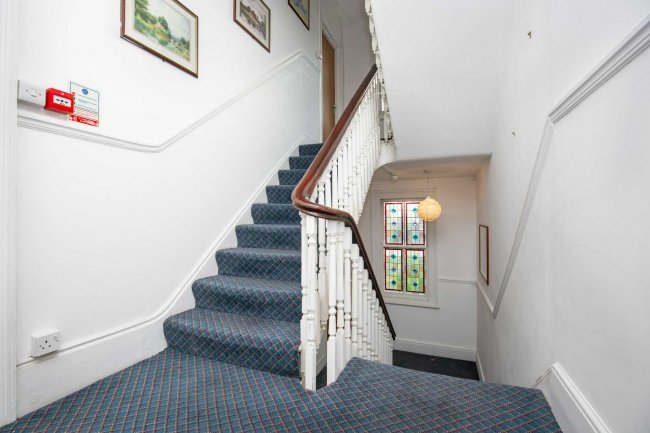 13 Darlaston Road, Wimbledon, London SW19 4LF 2