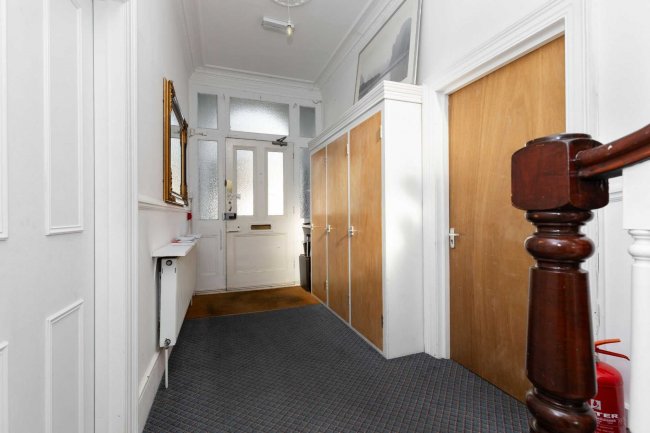 13 Darlaston Road, Wimbledon, London SW19 4LF 2