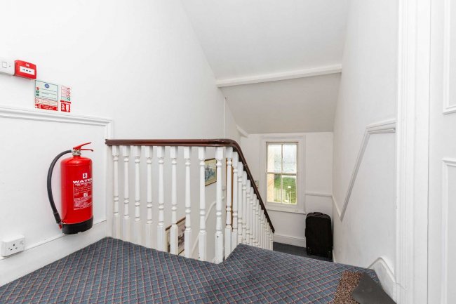 13 Darlaston Road, Wimbledon, London SW19 4LF 2