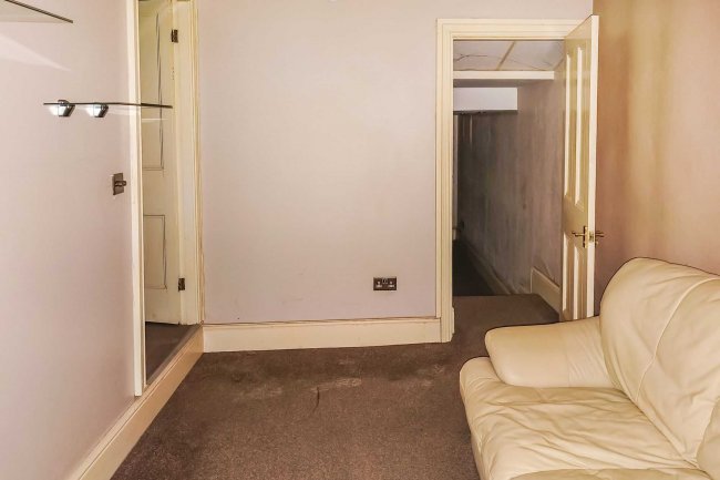 14a Hargreaves Street, Burnley, BB11 1DZ 4