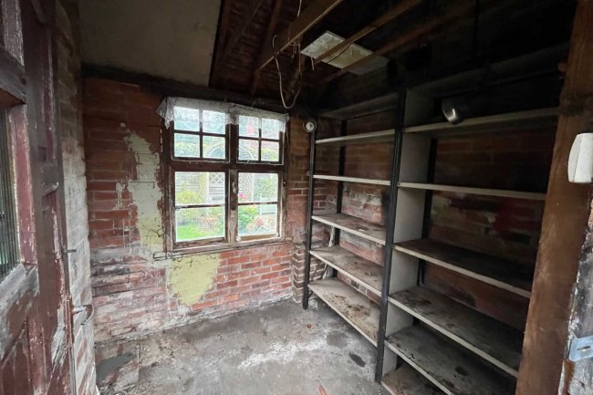 13 Bisham Village, Bisham, Buckinghamshire, SL7 1RR 2