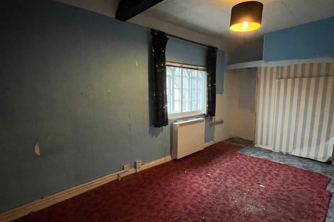 13 Bisham Village, Bisham, Buckinghamshire, SL7 1RR 2