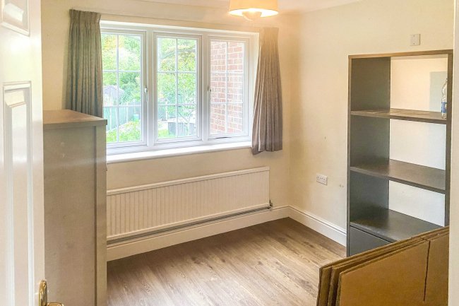 1 Crosby Gardens, Yateley, Hampshire, GU46 7RT 1