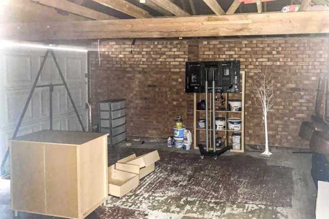 1 Crosby Gardens, Yateley, Hampshire, GU46 7RT 1