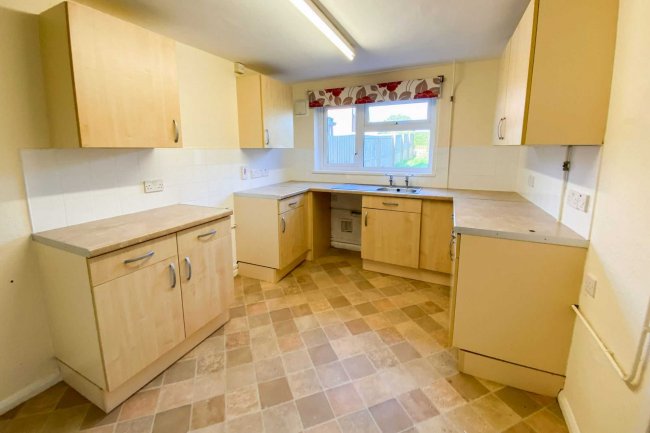 8 Aldbourne Road, Baydon, Marlborough, Wiltshire, SN8 2HZ 5