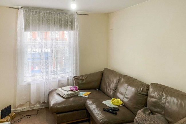 83 Newland Street, Witham, Essex, CM8 1AB 4