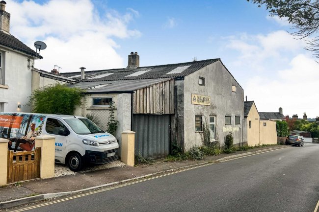 12 Wesley Road, Cinderford, Gloucester GL14 2JN 9