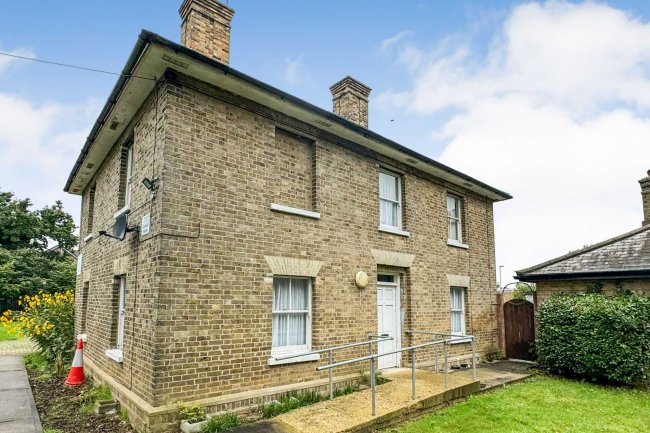 Crabbe Farm, 1 Latton Common Road, Harlow, Essex CM18 7HS 3