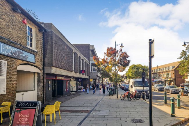 43-47 High Street, Rayleigh, Essex, SS6 7EW 6