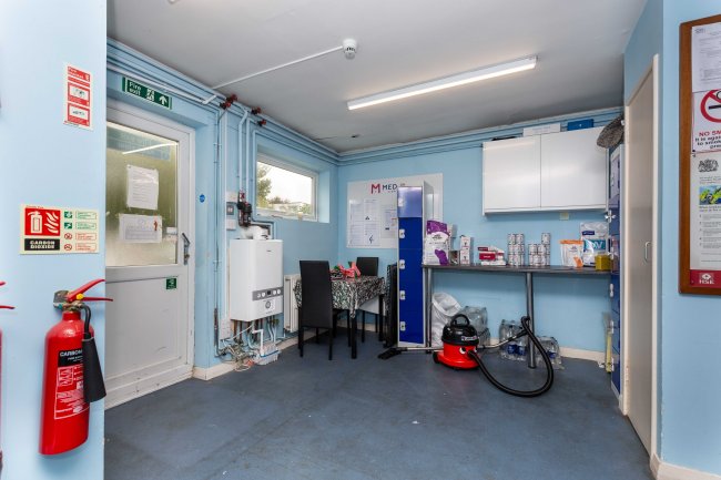 280 Goring Road, Goring, BN12 4PE 2