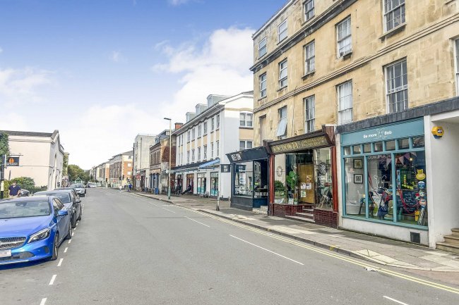 47 Winchcombe Street, Cheltenham, GL52 2NE 9