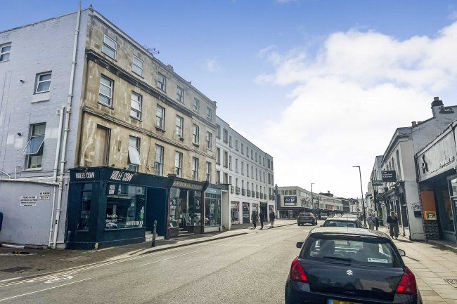 47 Winchcombe Street, Cheltenham, GL52 2NE 9