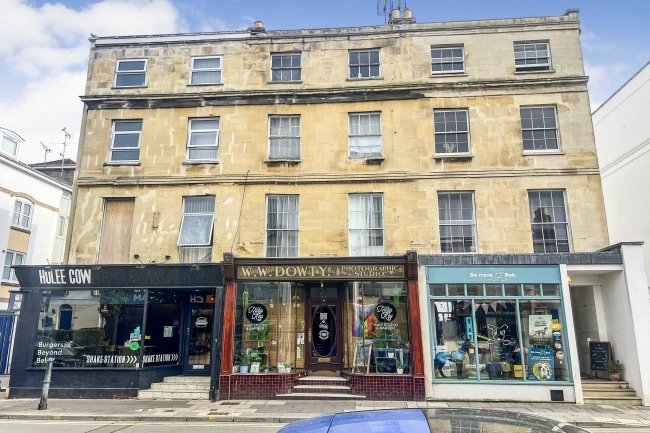 47 Winchcombe Street, Cheltenham, GL52 2NE 9
