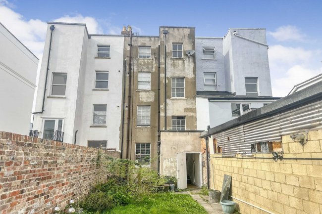 47 Winchcombe Street, Cheltenham, GL52 2NE 9